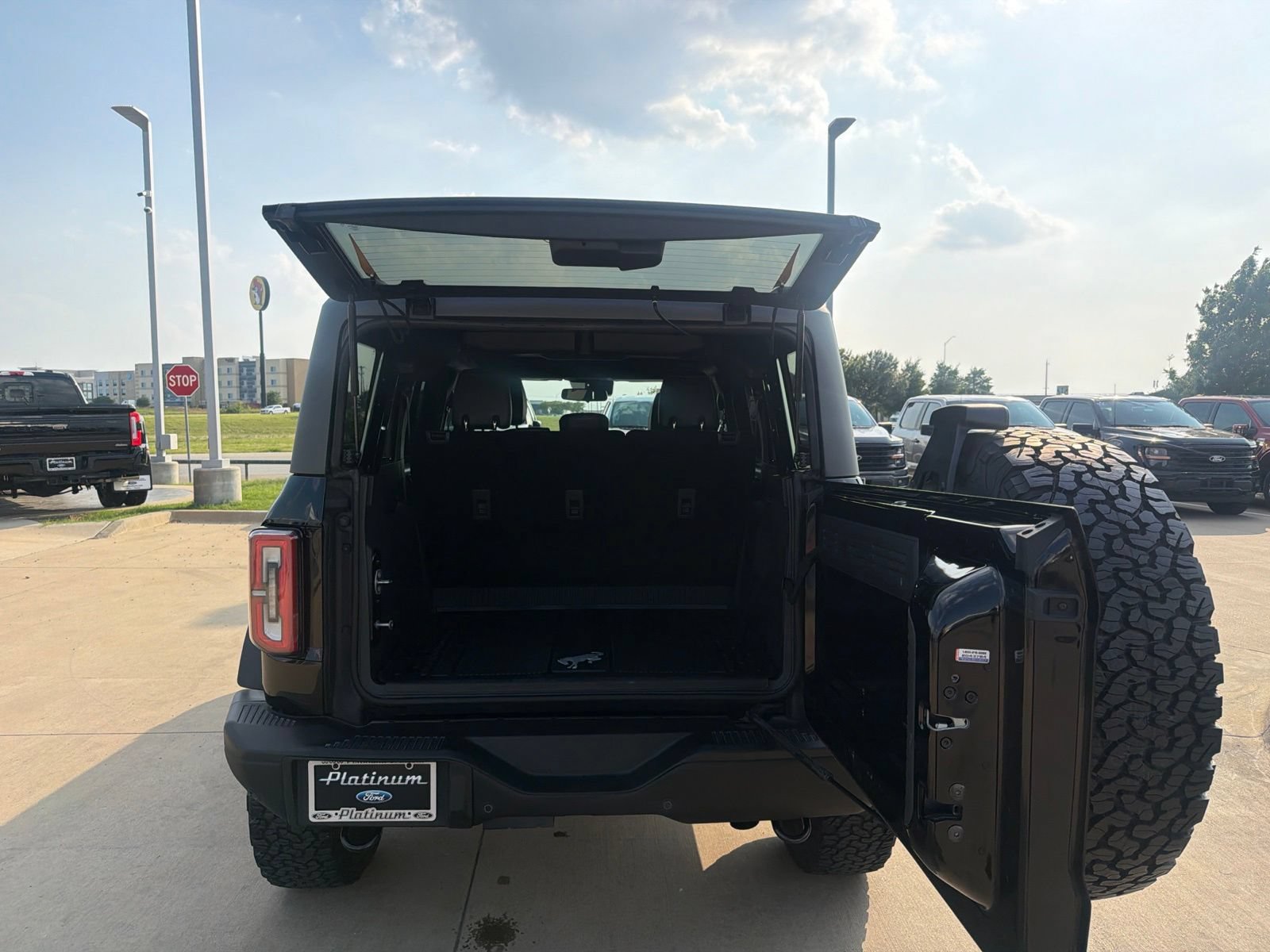 Used 2024 Ford Bronco Badlands AWD/4WD image 5