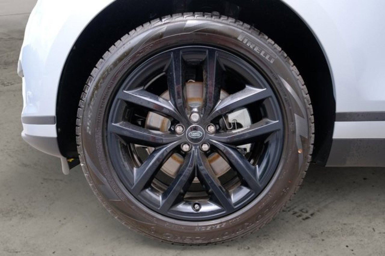 New 2025 Land Rover Range Rover Velar S image 10