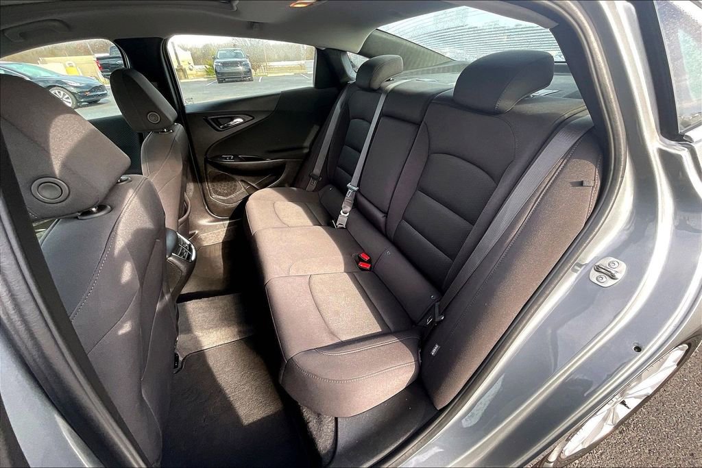 Used 2024 Chevrolet Malibu LT image 24