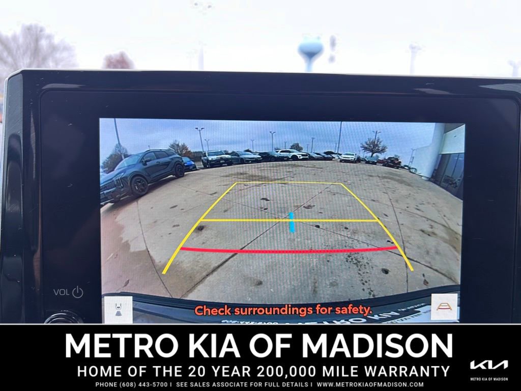 Used 2023 Toyota Corolla Cross XLE image 26