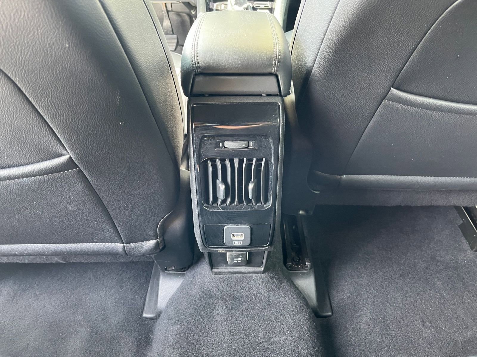 Used 2025 Jeep Compass Limited image 22