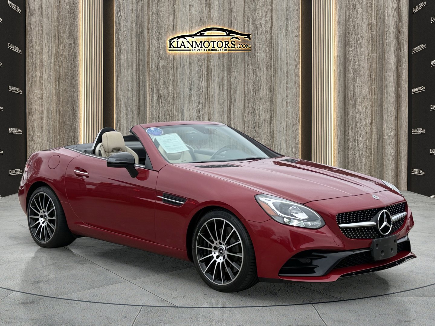 Used 2020 Mercedes-Benz SLC 300 w/ Premium Package image 16