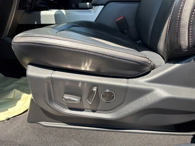 Used 2022 Ford F250 Platinum AWD/4WD image 11