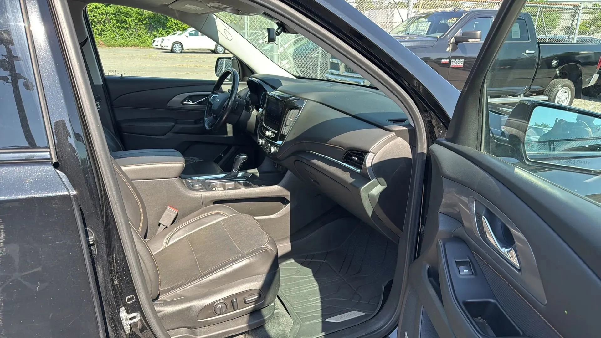 Used 2020 Chevrolet Traverse Premier w/ Redline Edition image 24