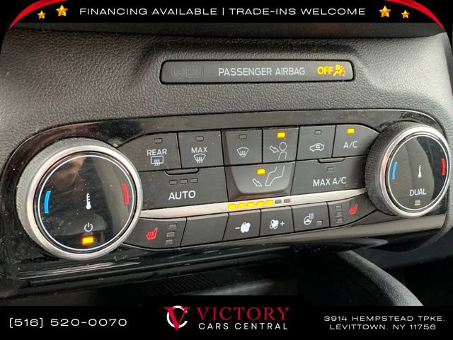 Used 2022 Ford Escape SE w/ SE Sport Appearance Package image 29