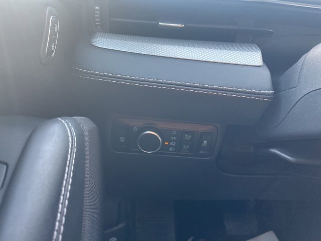 Used 2023 Ford Mustang Mach-E Select image 21