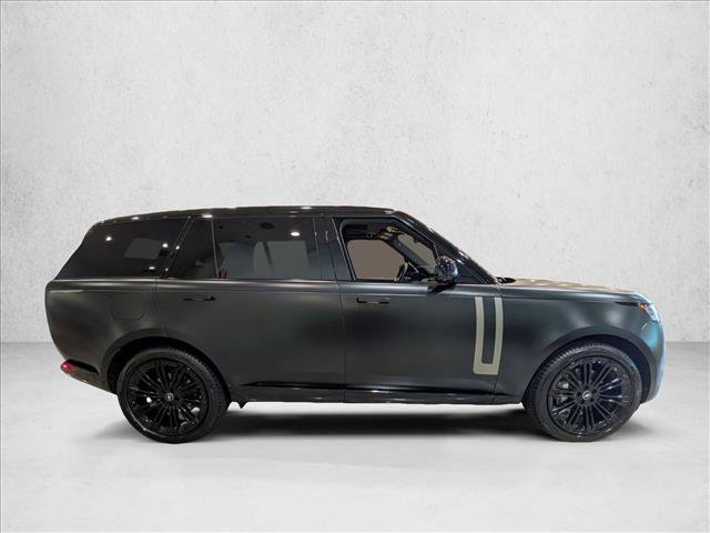 Used 2023 Land Rover Range Rover Long Wheelbase SE AWD/4WD image 4