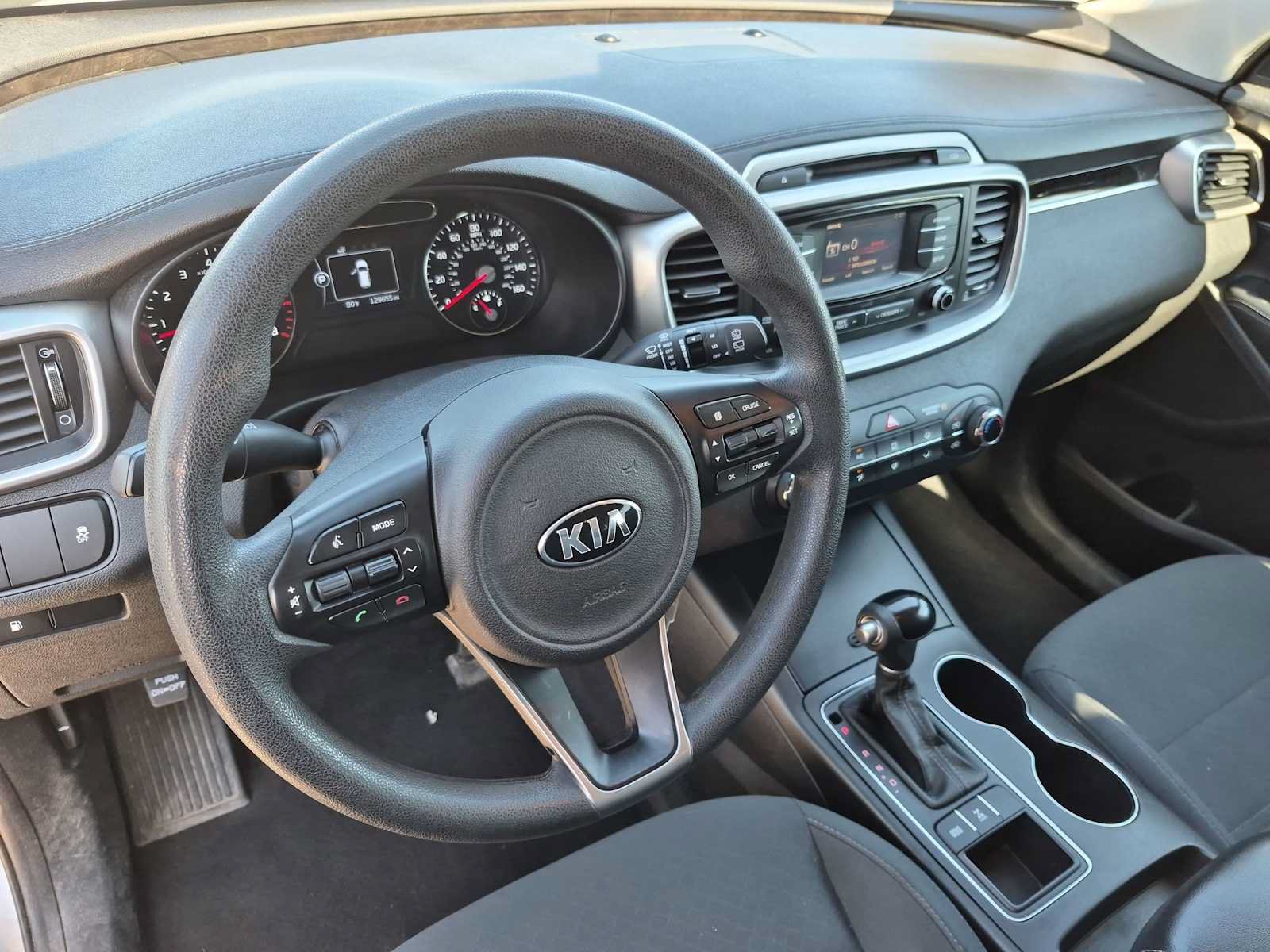 Used 2016 Kia Sorento LX AWD/4WD image 2