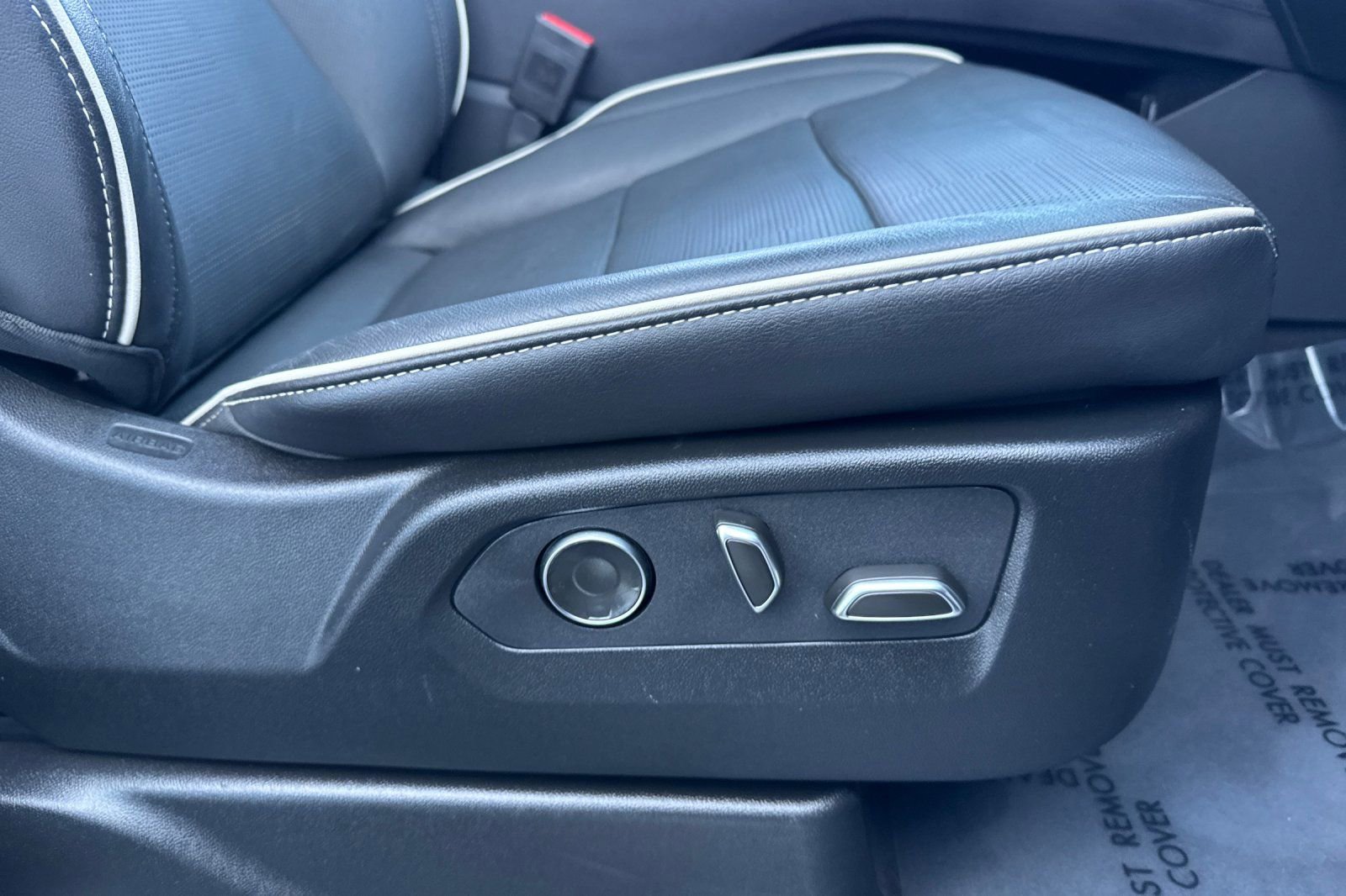 Certified 2024 Cadillac Escalade Sport image 21