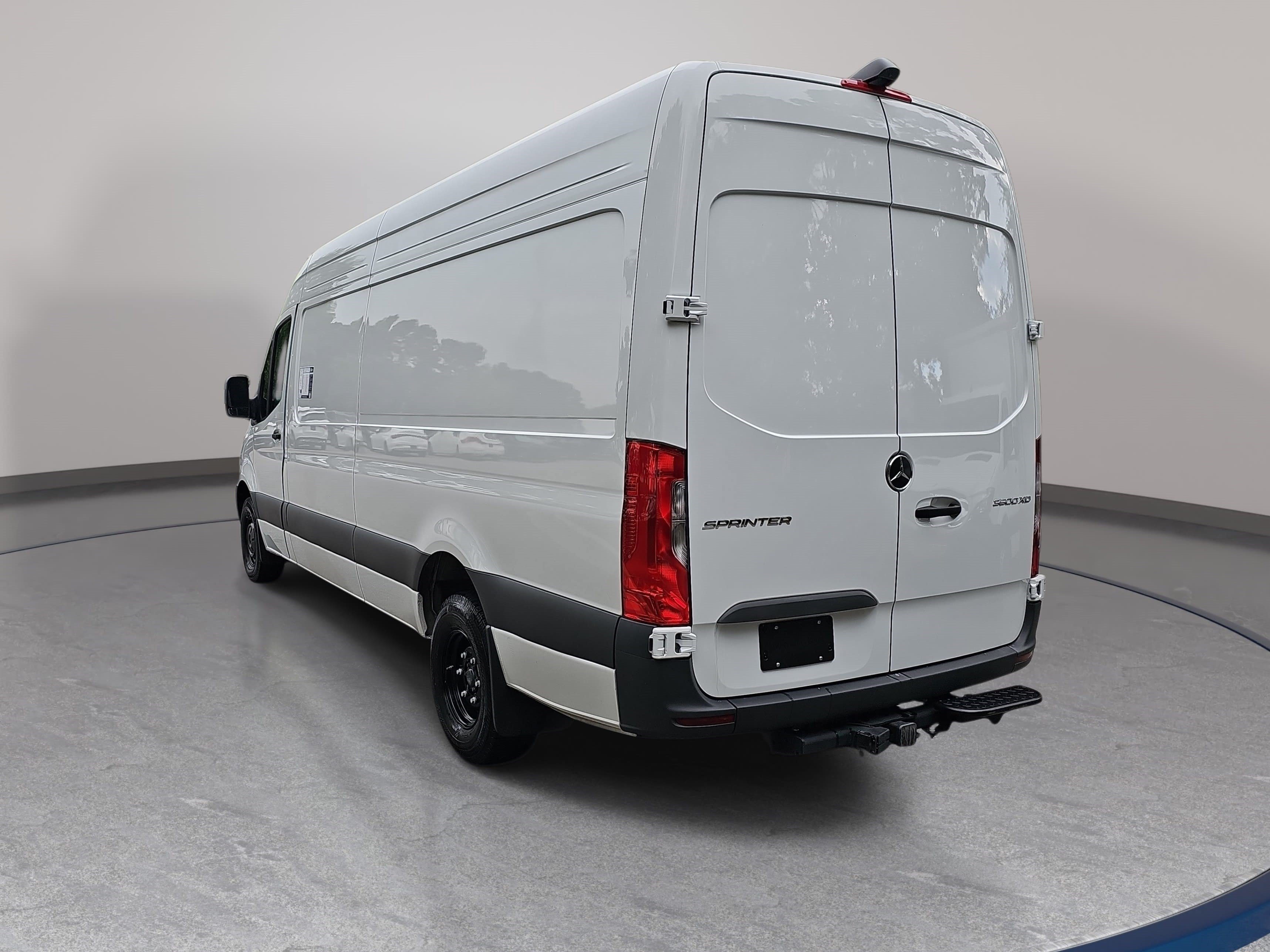 Used 2025 Mercedes-Benz Sprinter 3500 image 7