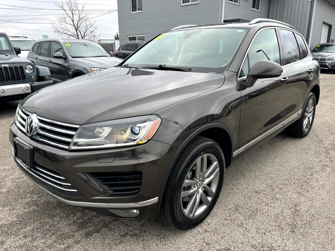 Used 2015 Volkswagen Touareg TDI image 2