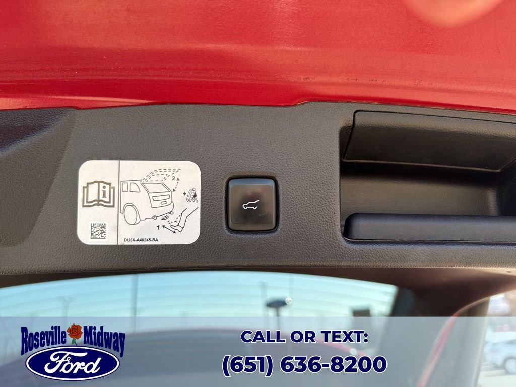 Used 2020 Ford Escape SEL image 40