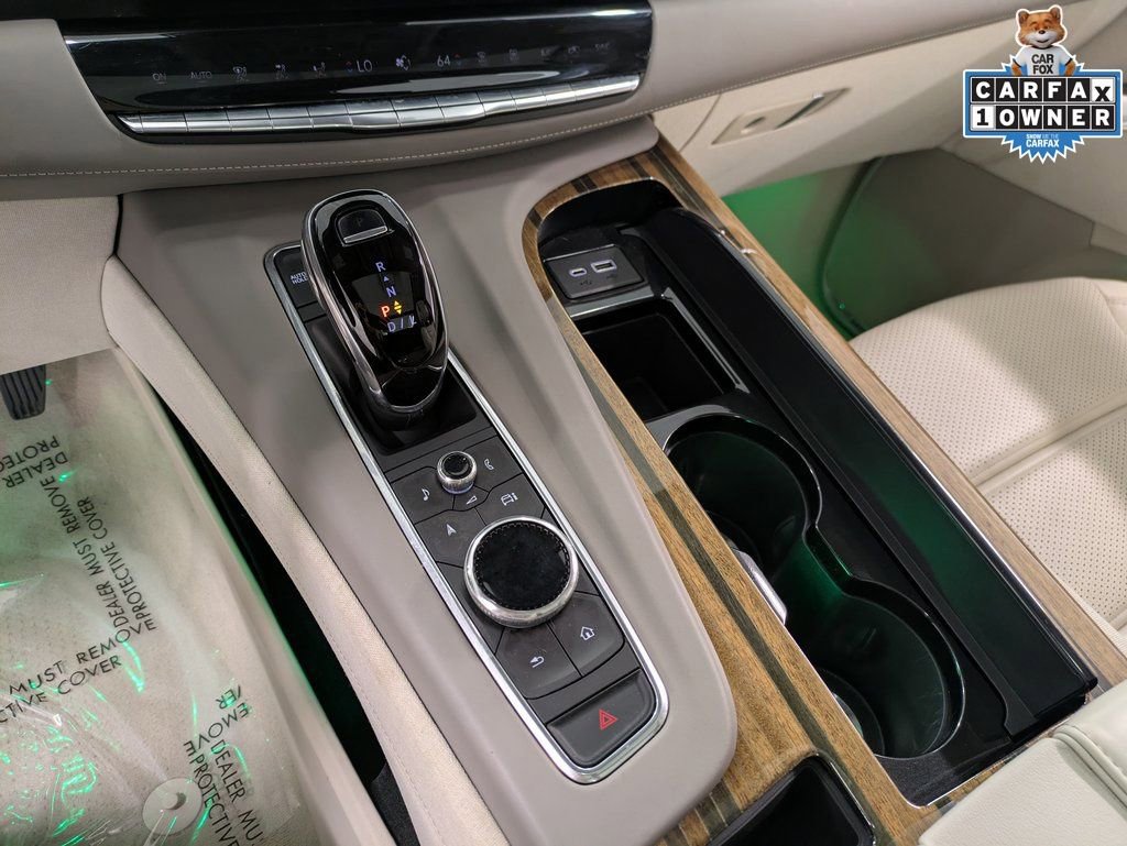 Used 2022 Cadillac Escalade Premium Luxury Platinum w/ Heavy-Duty Trailer Package image 13