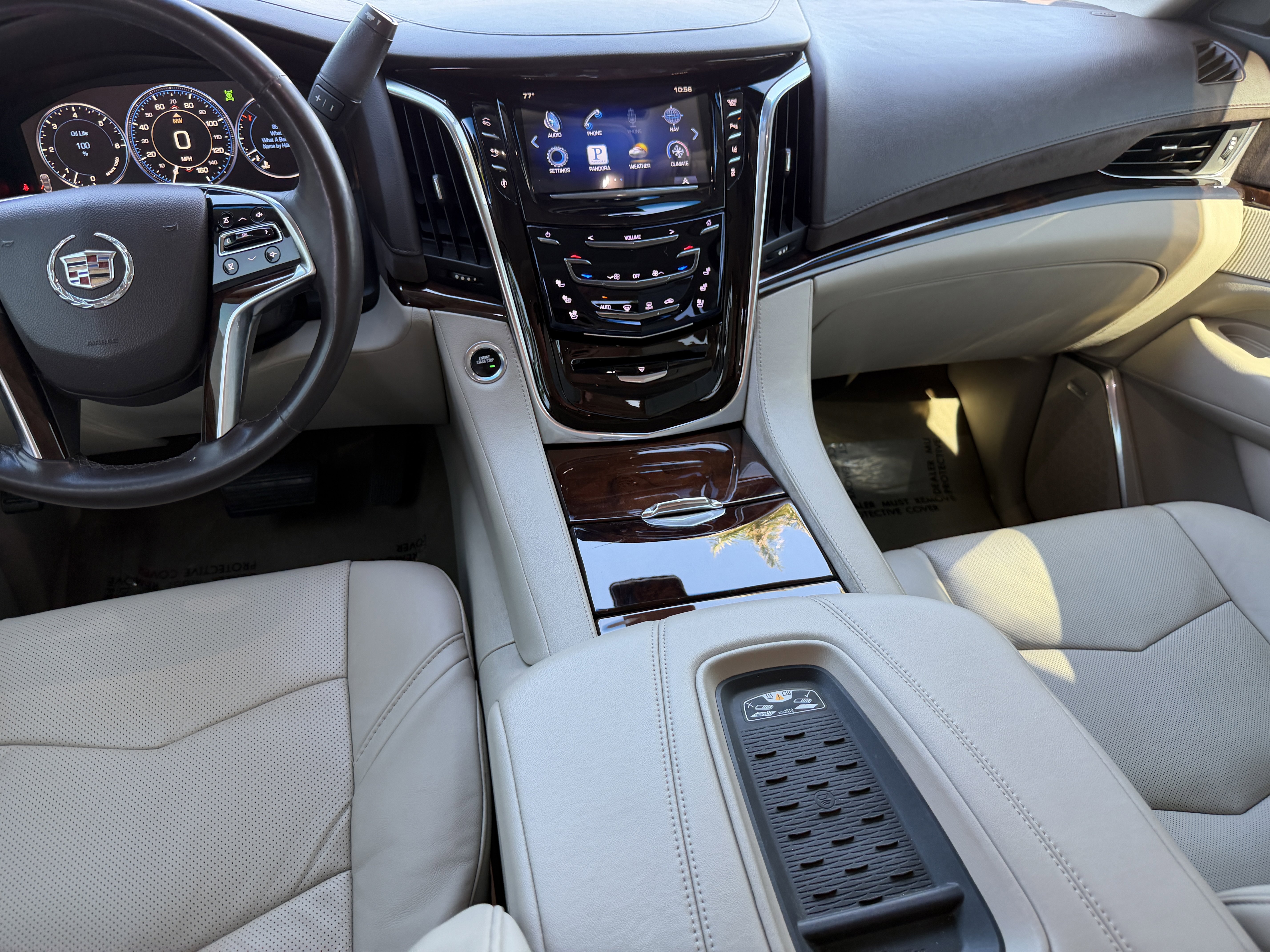 Used 2015 Cadillac Escalade ESV Luxury image 15