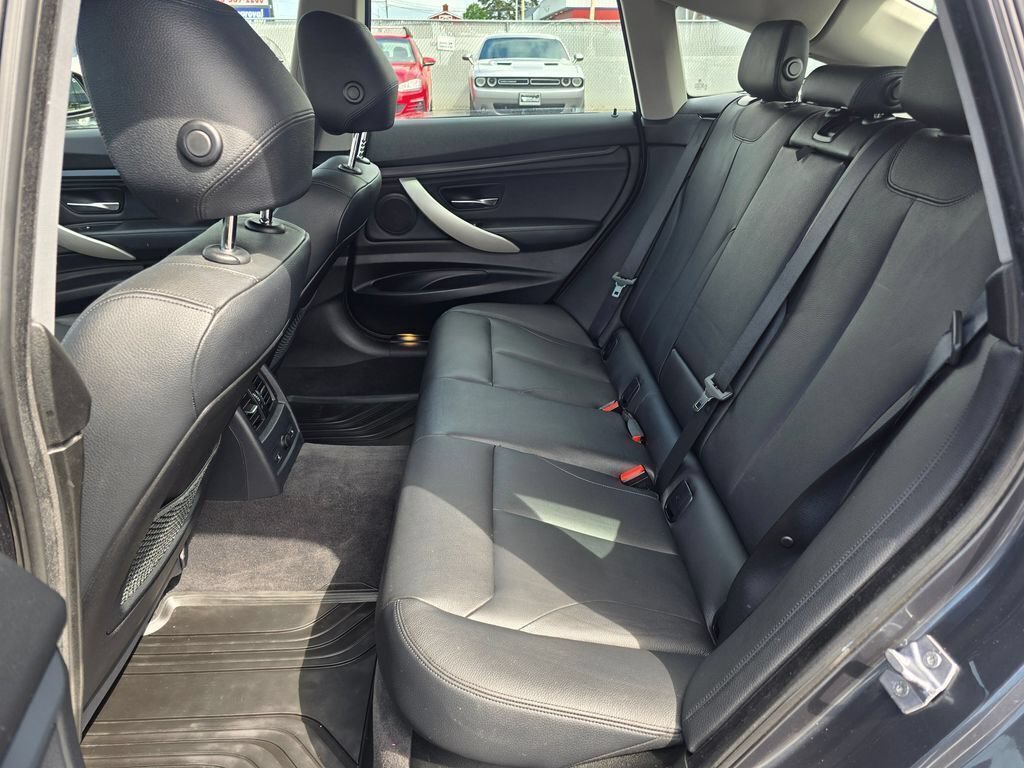 Used 2014 BMW 328i Gran Turismo xDrive AWD/4WD image 21