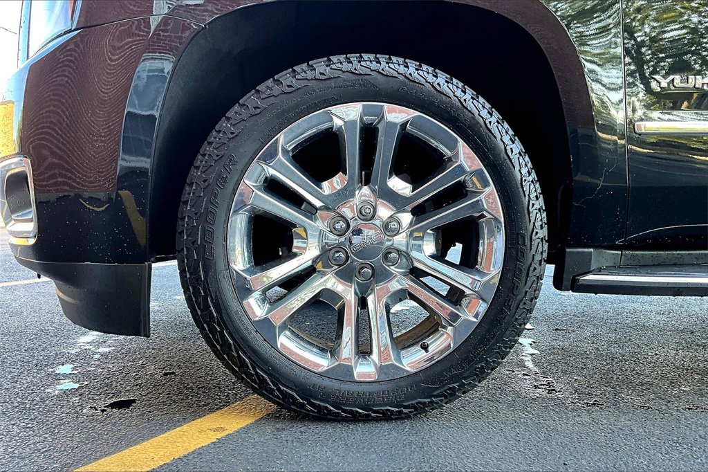 Used 2018 GMC Yukon XL SLT w/ Premium Edition image 10