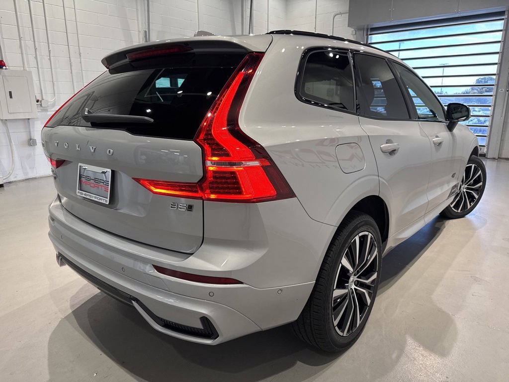 Used 2025 Volvo XC60 B5 Plus image 5