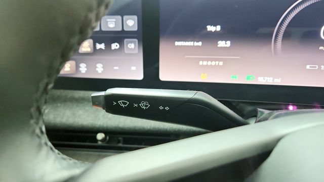 Used 2024 Lucid Air Pure RWD image 62