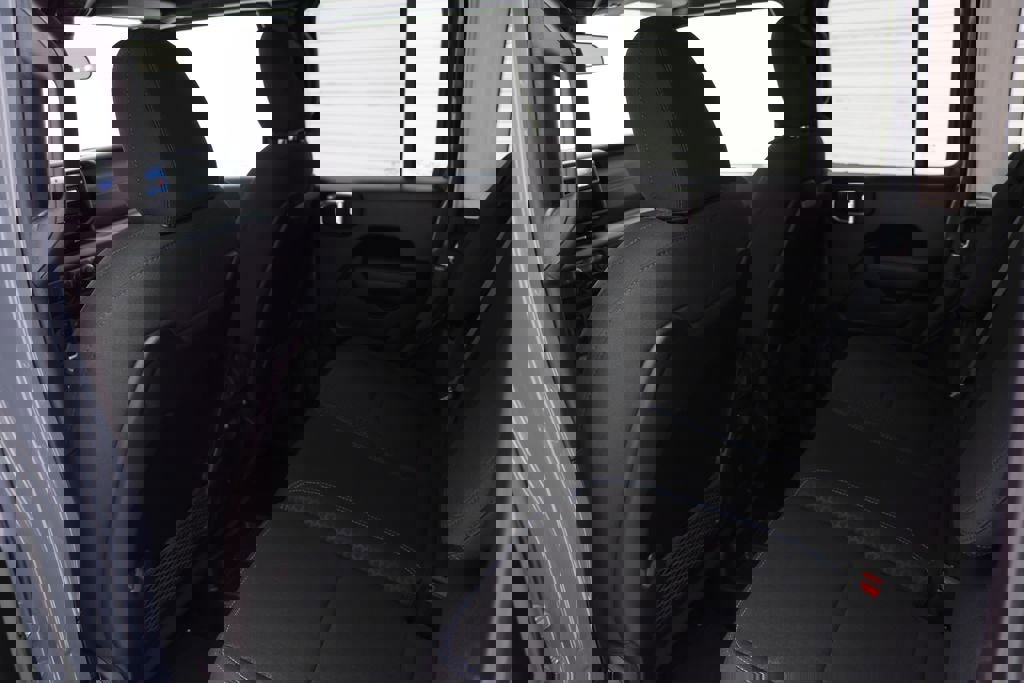 Used 2025 Jeep Wrangler Unlimited Rubicon 4xe w/ Convenience Group image 10