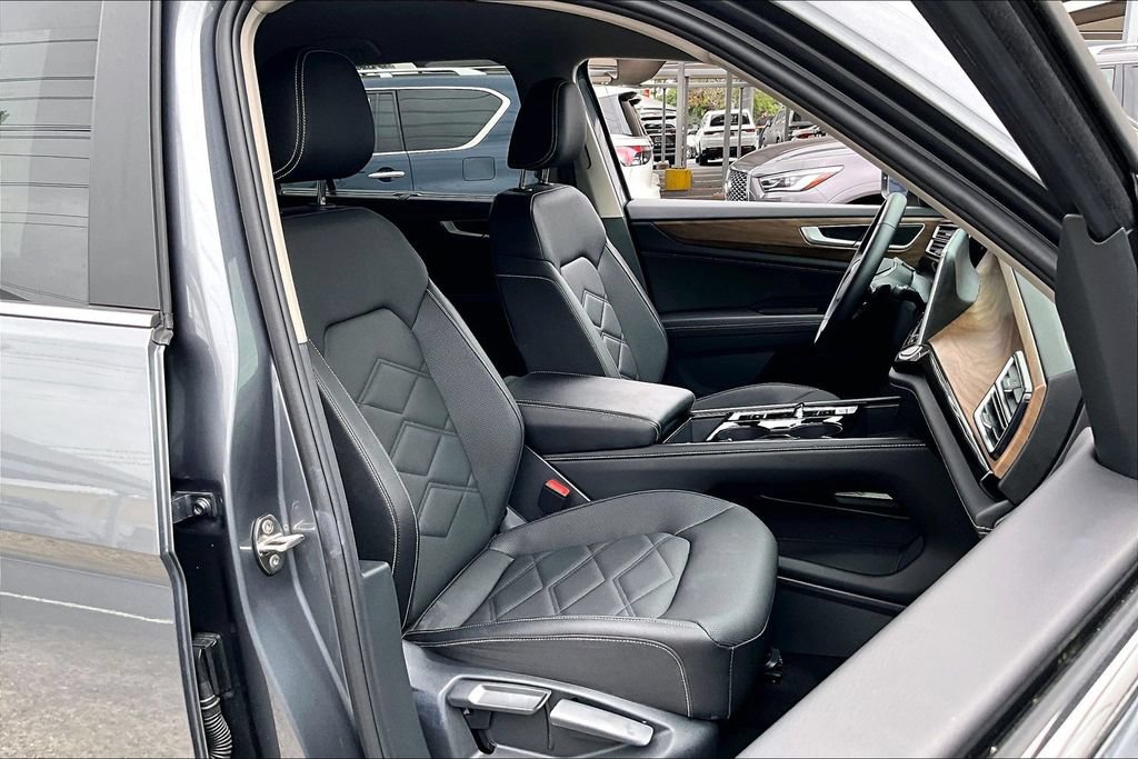 Used 2025 Volkswagen Atlas SE FWD image 10