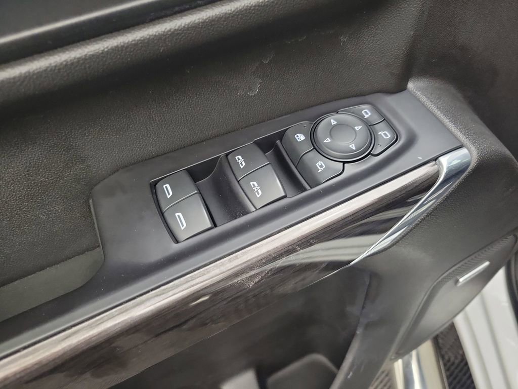 Used 2020 Chevrolet Silverado 1500 LTZ w/ LTZ Premium Package AWD/4WD image 11