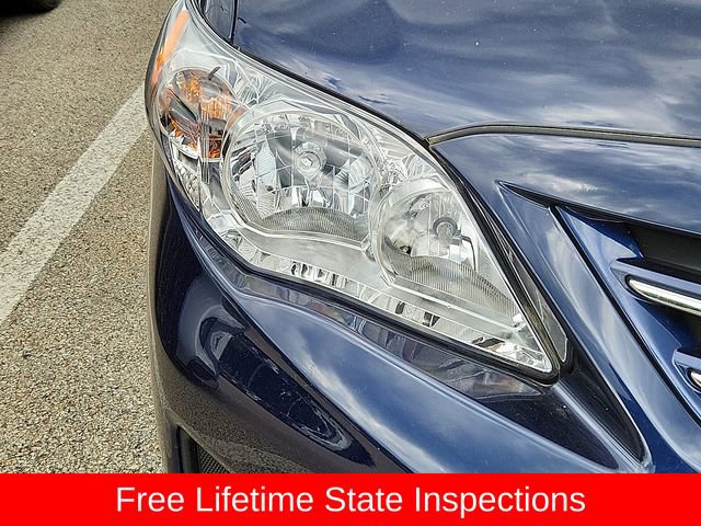 Used 2013 Toyota Corolla LE FWD image 2