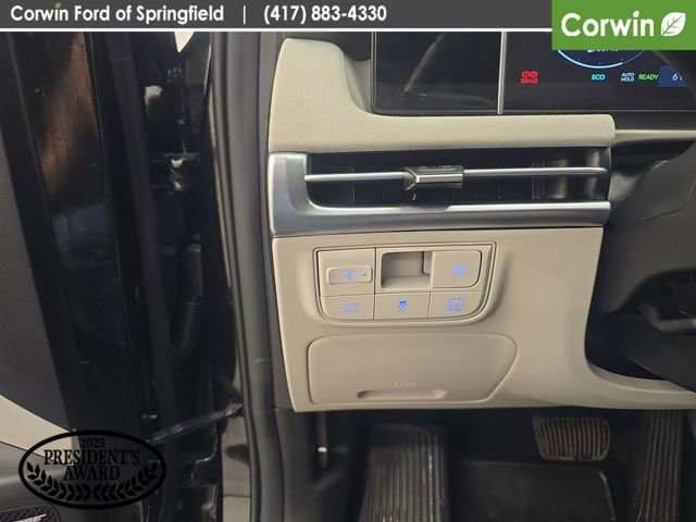 Used 2025 Hyundai Tucson Limited image 35