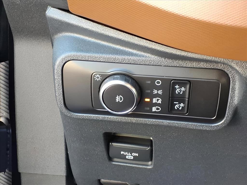 Used 2024 Ford Bronco Outer Banks image 17