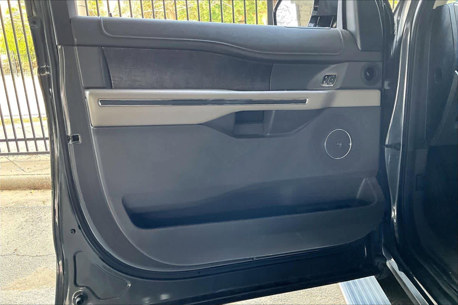 Used 2020 Ford Expedition Limited w/ Special Edition Package image 18