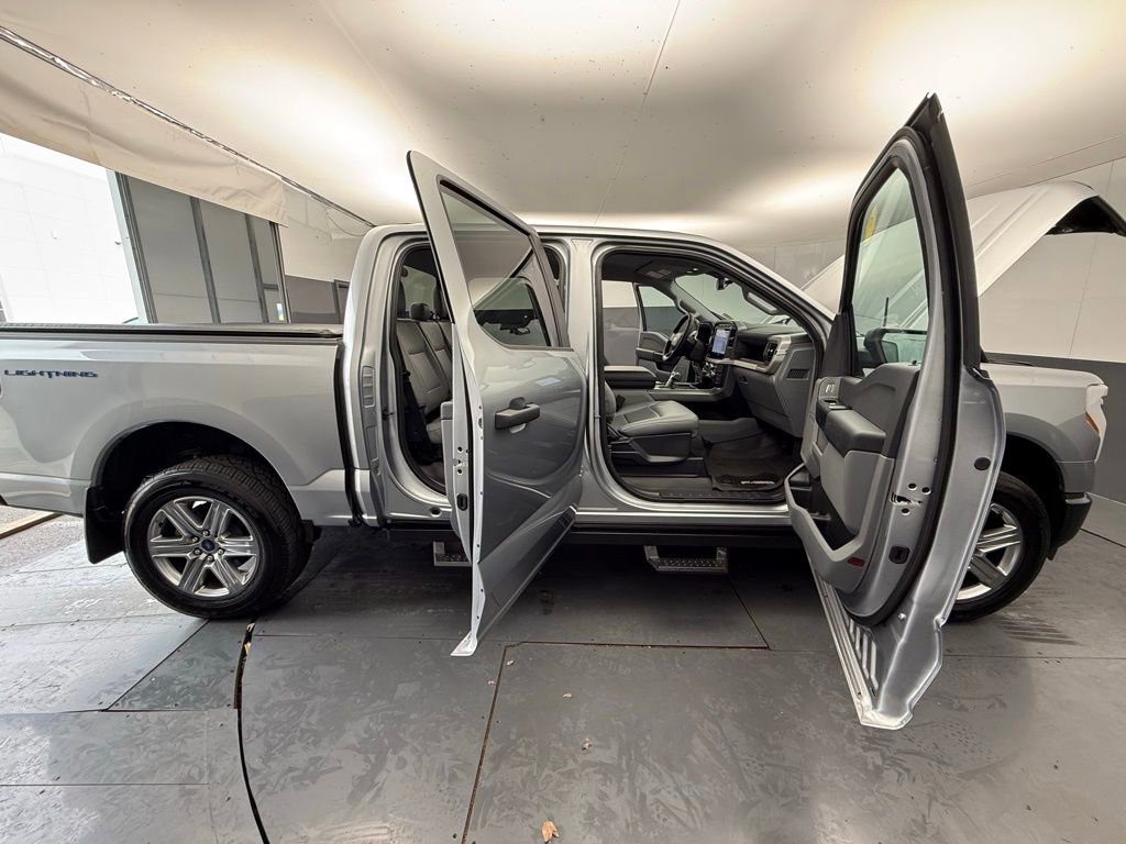 Used 2023 Ford F150 Lightning Pro w/ Tow Technology Package image 18