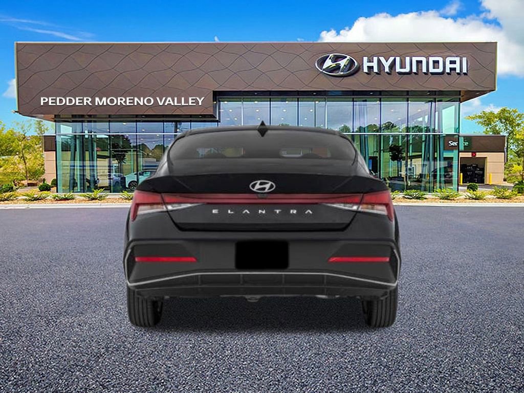 New 2026 Hyundai Elantra SE image 5