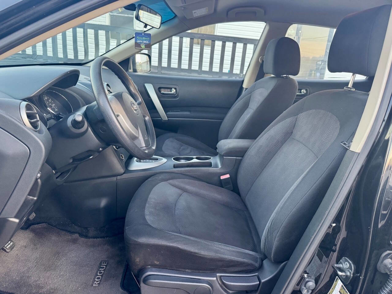 Used 2011 Nissan Rogue S image 11