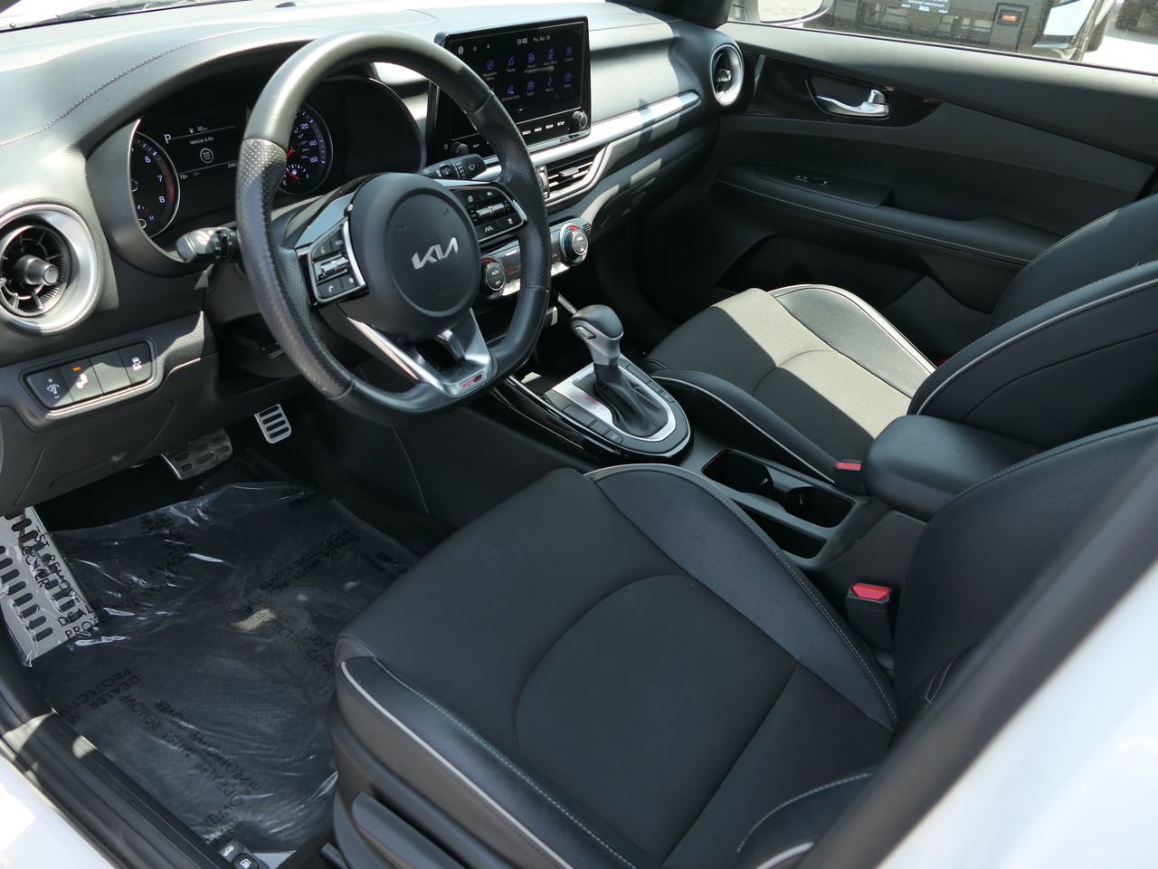 Used 2023 Kia Forte GT-Line w/ GT-Line Technology Package FWD image 10