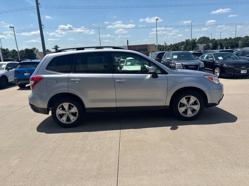 Used 2016 Subaru Forester 2.5i Premium w/ Popular Package #2 AWD/4WD image 4