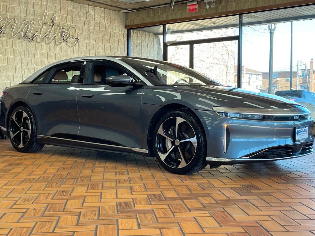 Used 2024 Lucid Air Touring image 9