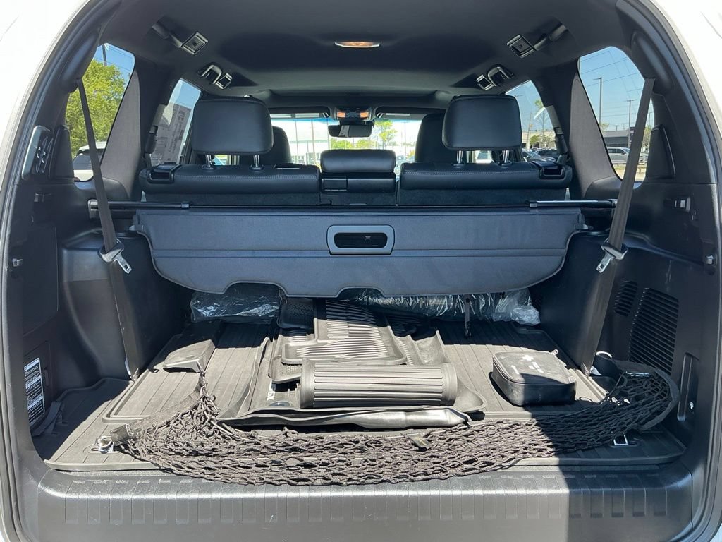 Used 2020 Lexus GX 460 Luxury w/ Accessory Package AWD/4WD image 20