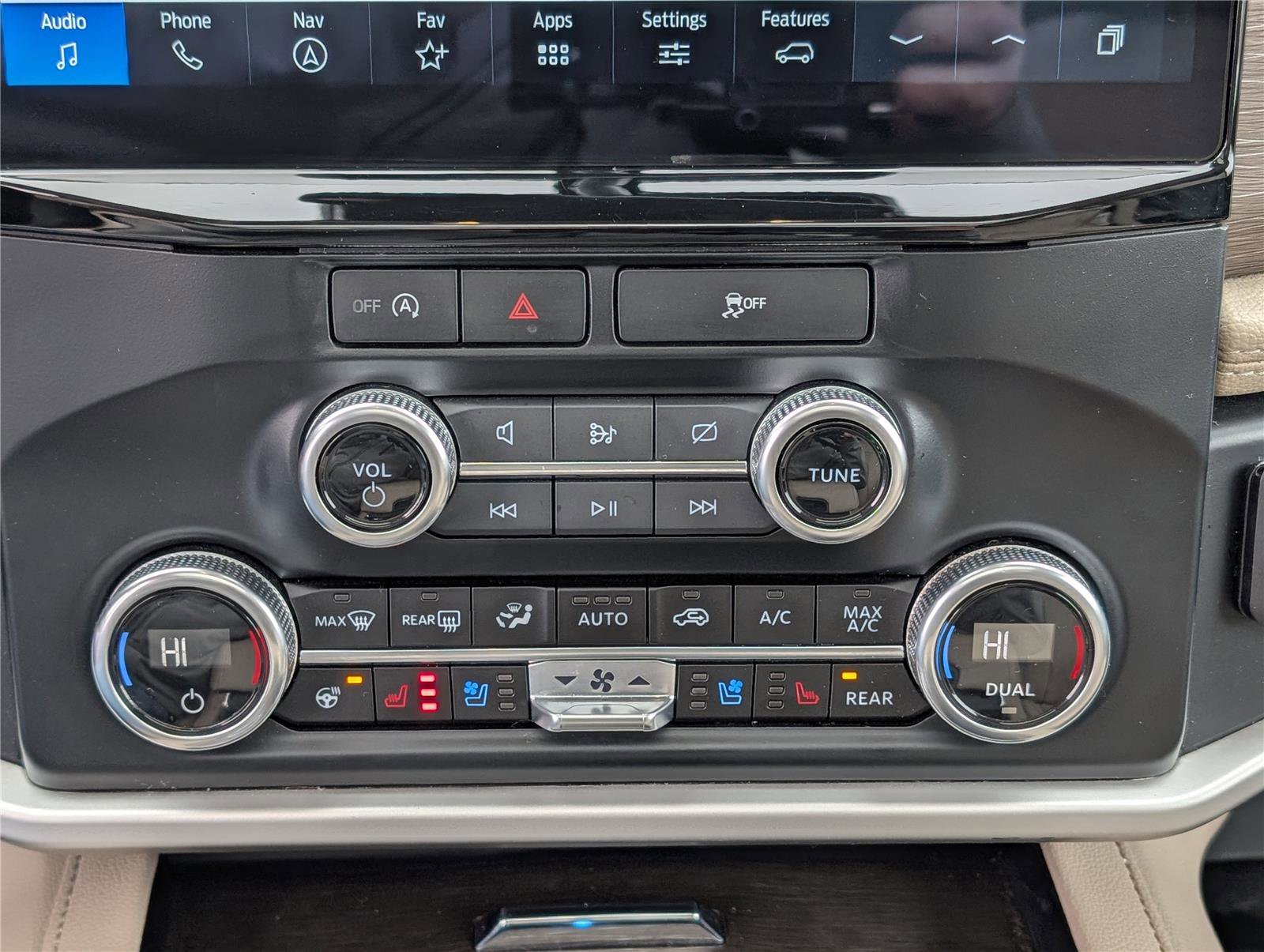 Used 2024 Ford Expedition Max Limited image 30