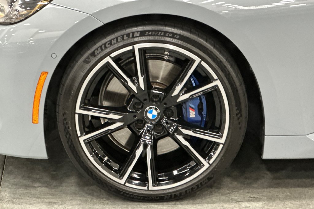 Used 2025 BMW M240i Coupe w/ Premium Package RWD image 33