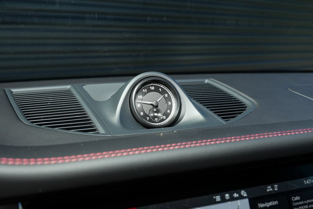 Certified 2026 Porsche Macan AWD/4WD image 24