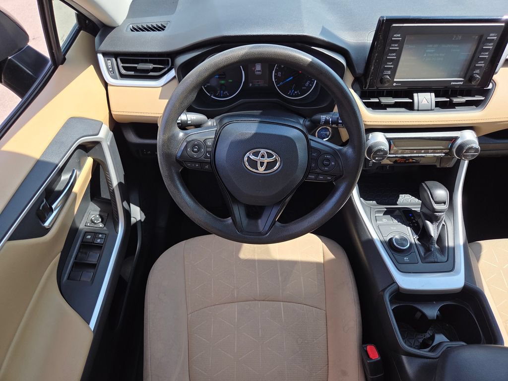 Used 2020 Toyota RAV4 XLE w/ Convenience Package AWD/4WD image 4