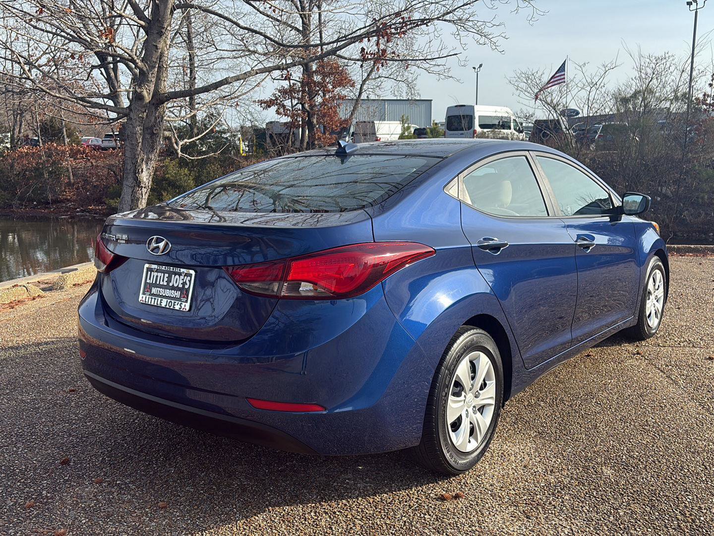 Used 2016 Hyundai Elantra SE image 4