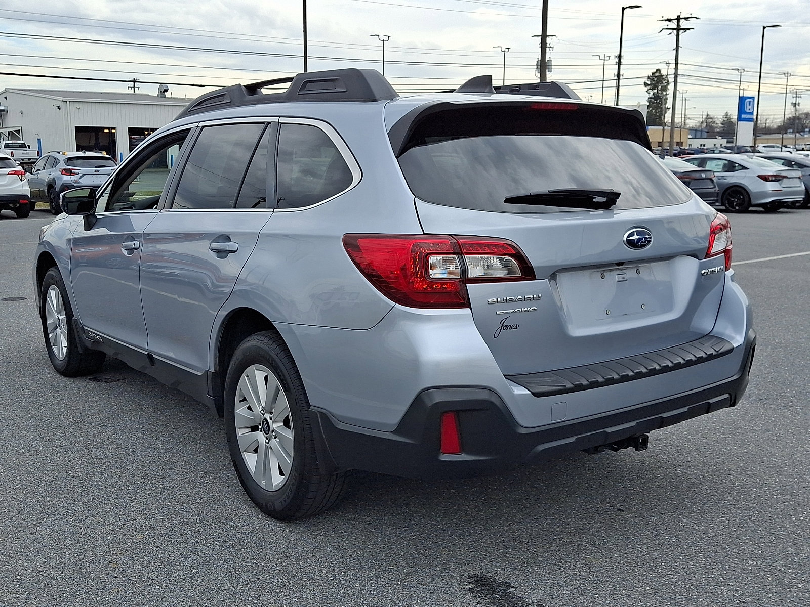 Used 2019 Subaru Outback 2.5i Premium w/ Popular Package #2 image 4