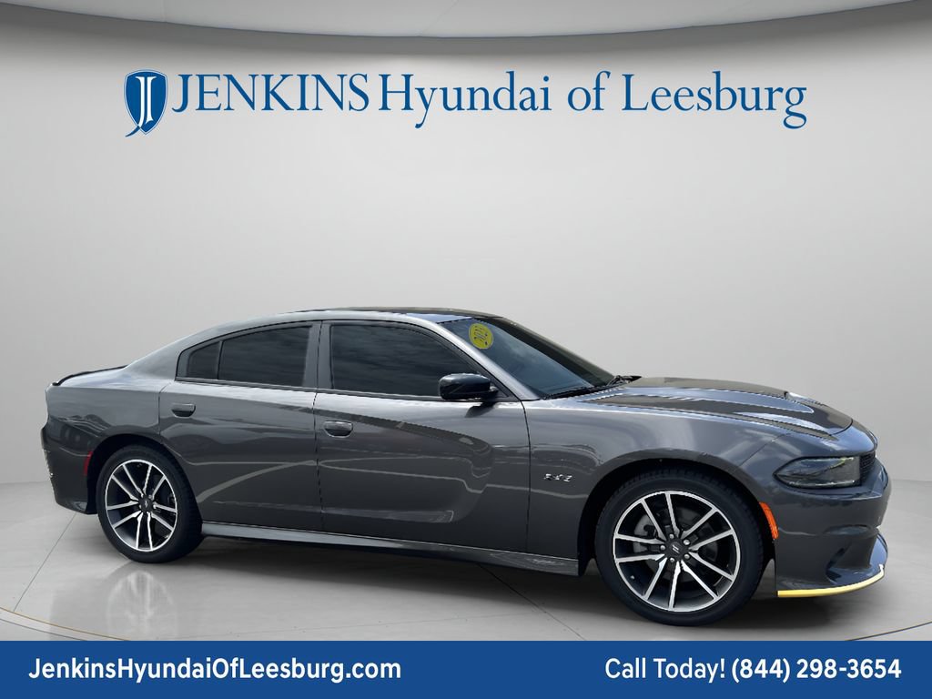 Used 2023 Dodge Charger R/T w/ Plus Group RWD image 2