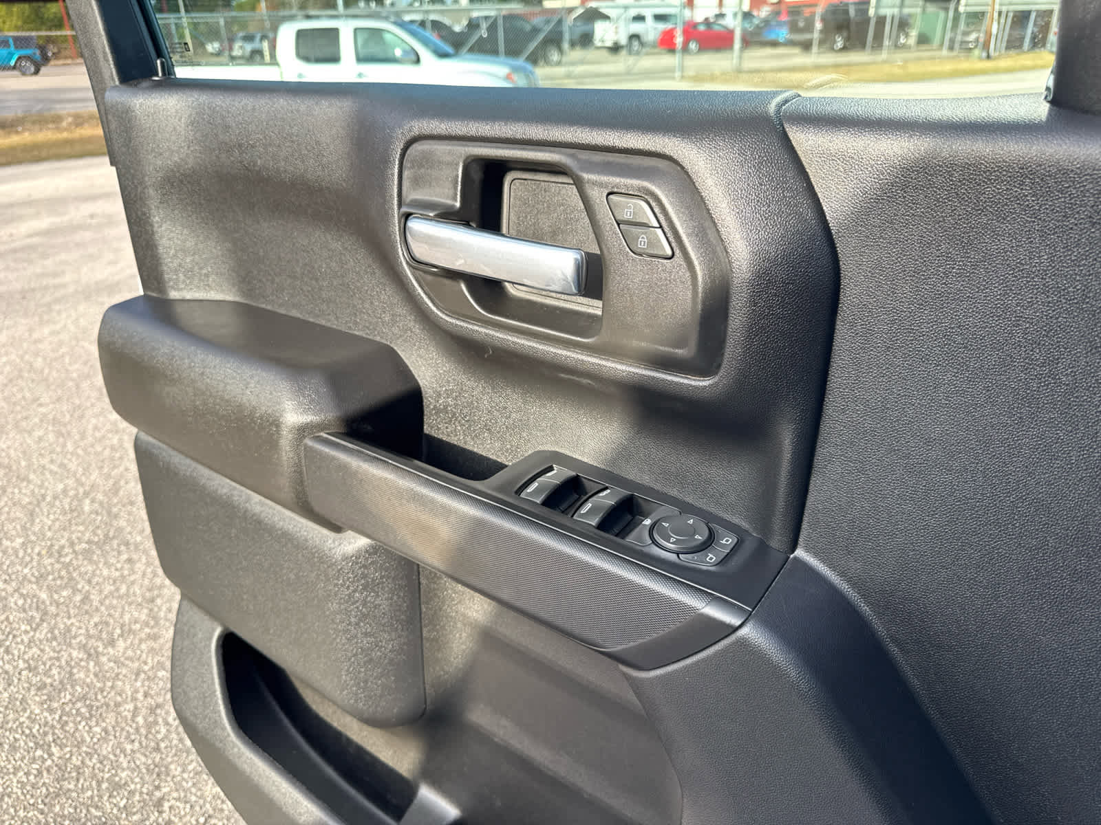 Used 2022 Chevrolet Silverado 1500 Custom RWD image 28