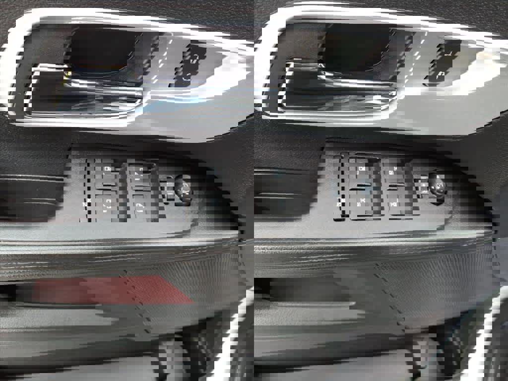 Used 2016 Chevrolet Equinox LS image 12