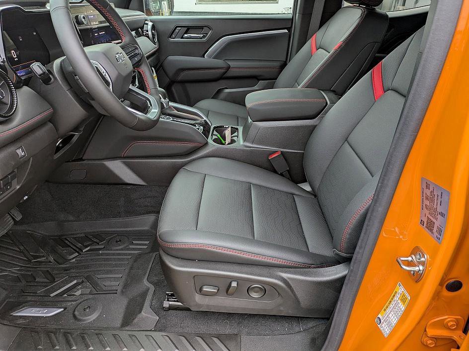 New 2025 Chevrolet Colorado Z71 w/ Technology Package image 12