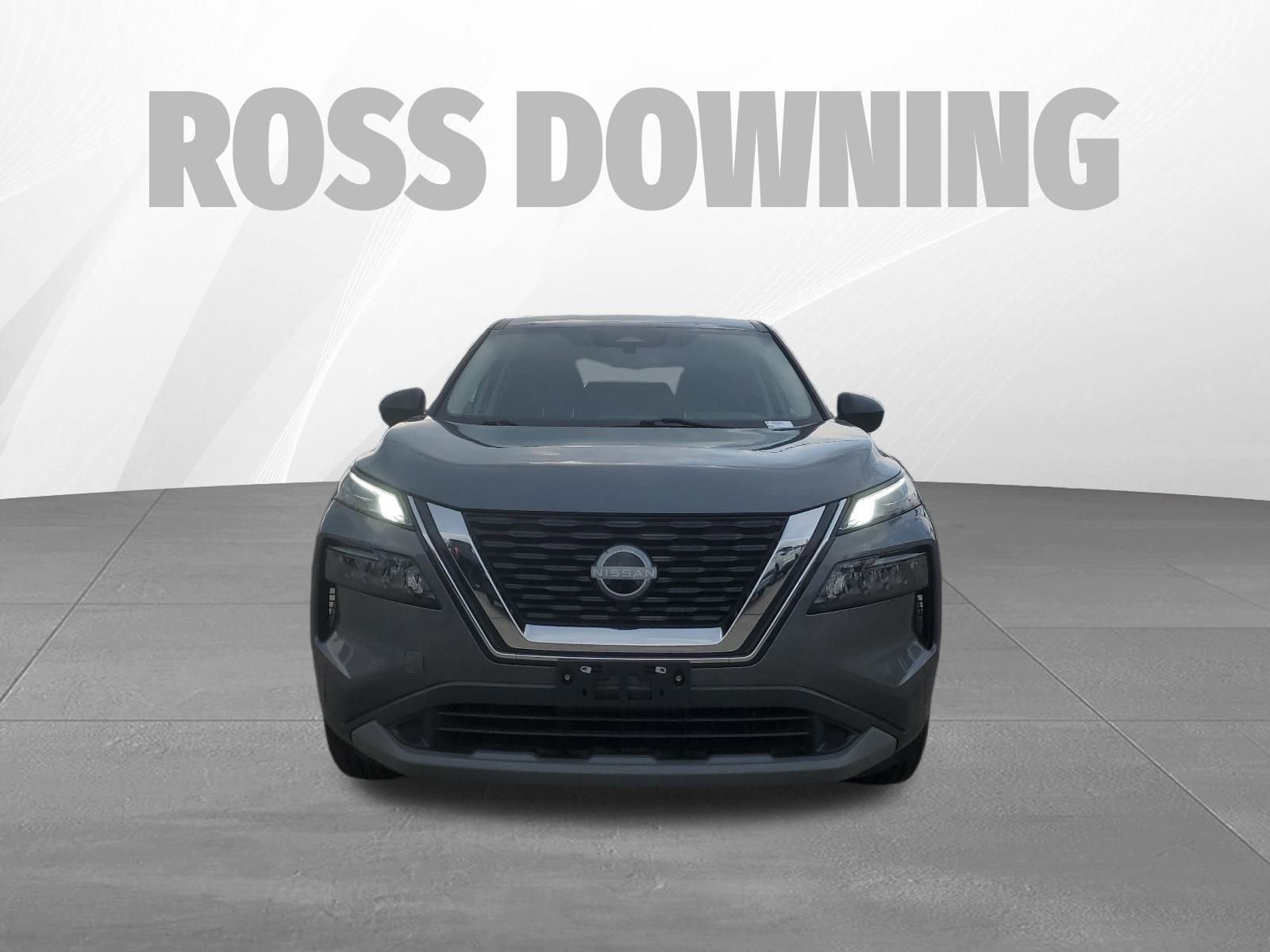 Used 2023 Nissan Rogue S image 2