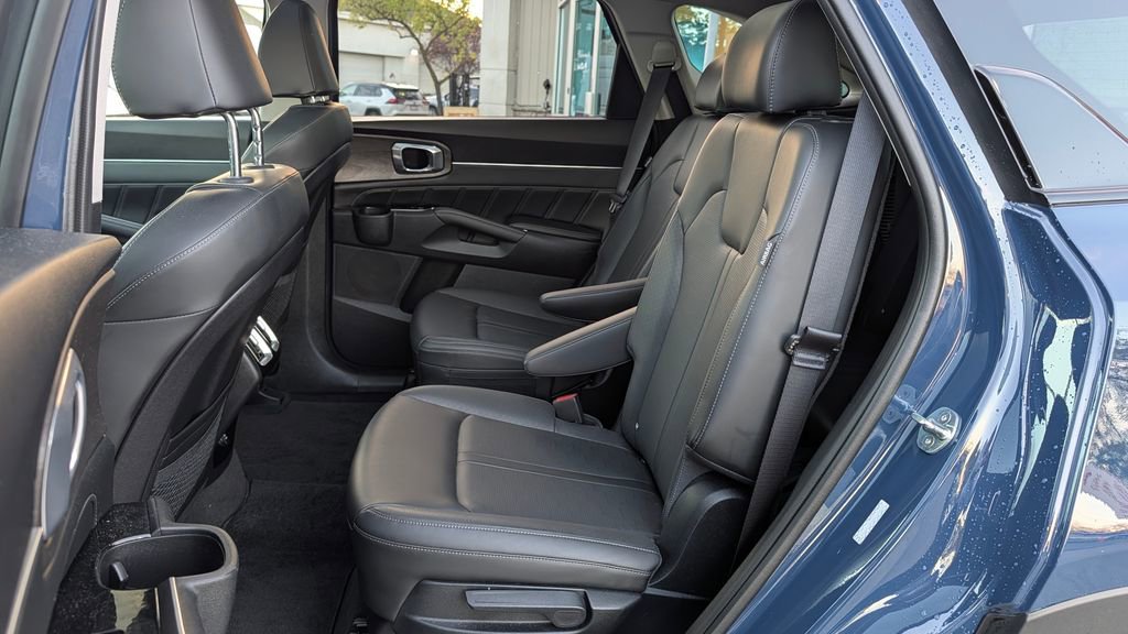 Used 2024 Kia Sorento SX image 19