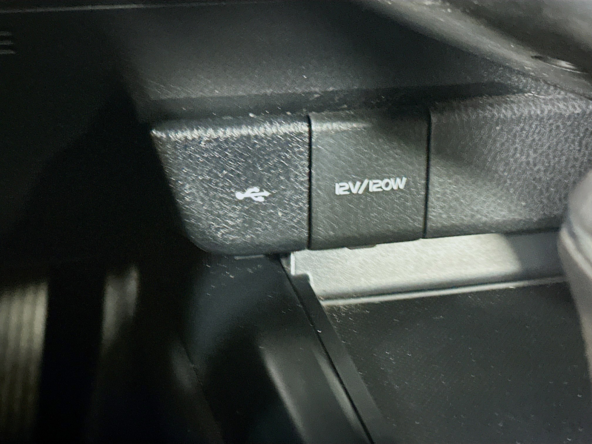 Used 2020 Toyota Camry SE FWD image 25