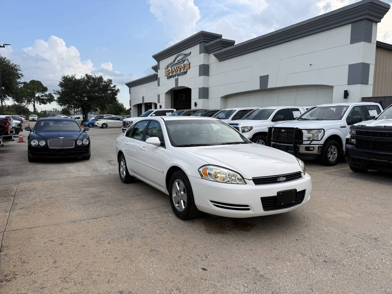 Used 2008 Chevrolet Impala LT FWD image 2